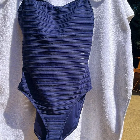 La Blanca Fluid Lines One Piece Swimsuit - NWOT Indigo Blue - Picture 12 of 13